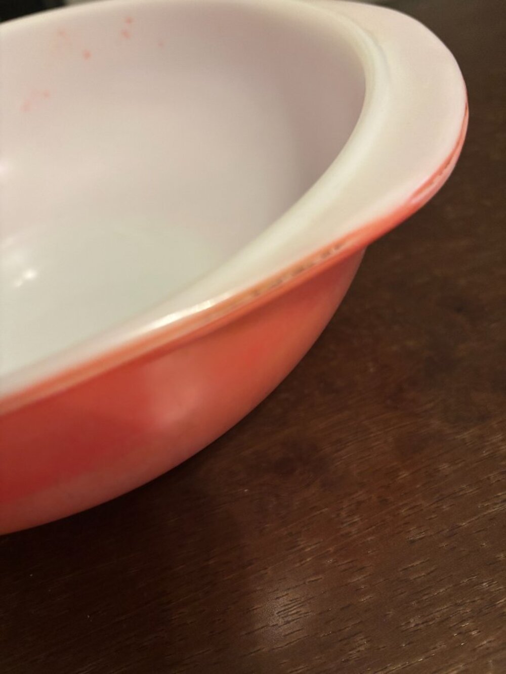 Vintage Pyrex 1950's 2-2.5 quart serving bowl in Flamingo Pink - Picture 3 of 5